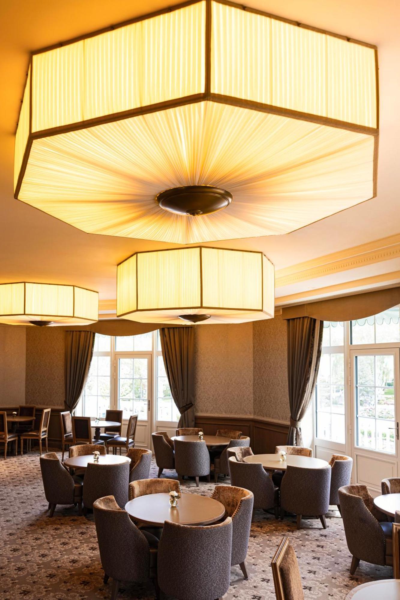 Disneyland Hotel Chessy  Esterno foto