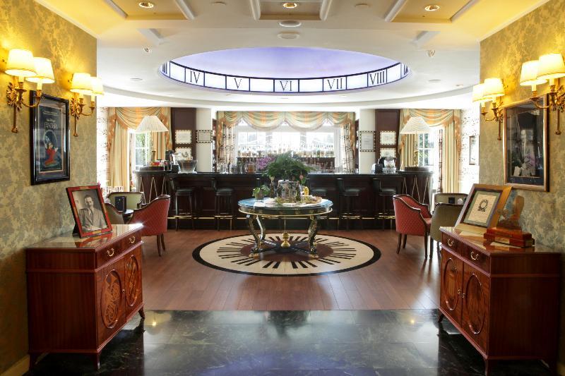 Disneyland Hotel Chessy  Esterno foto